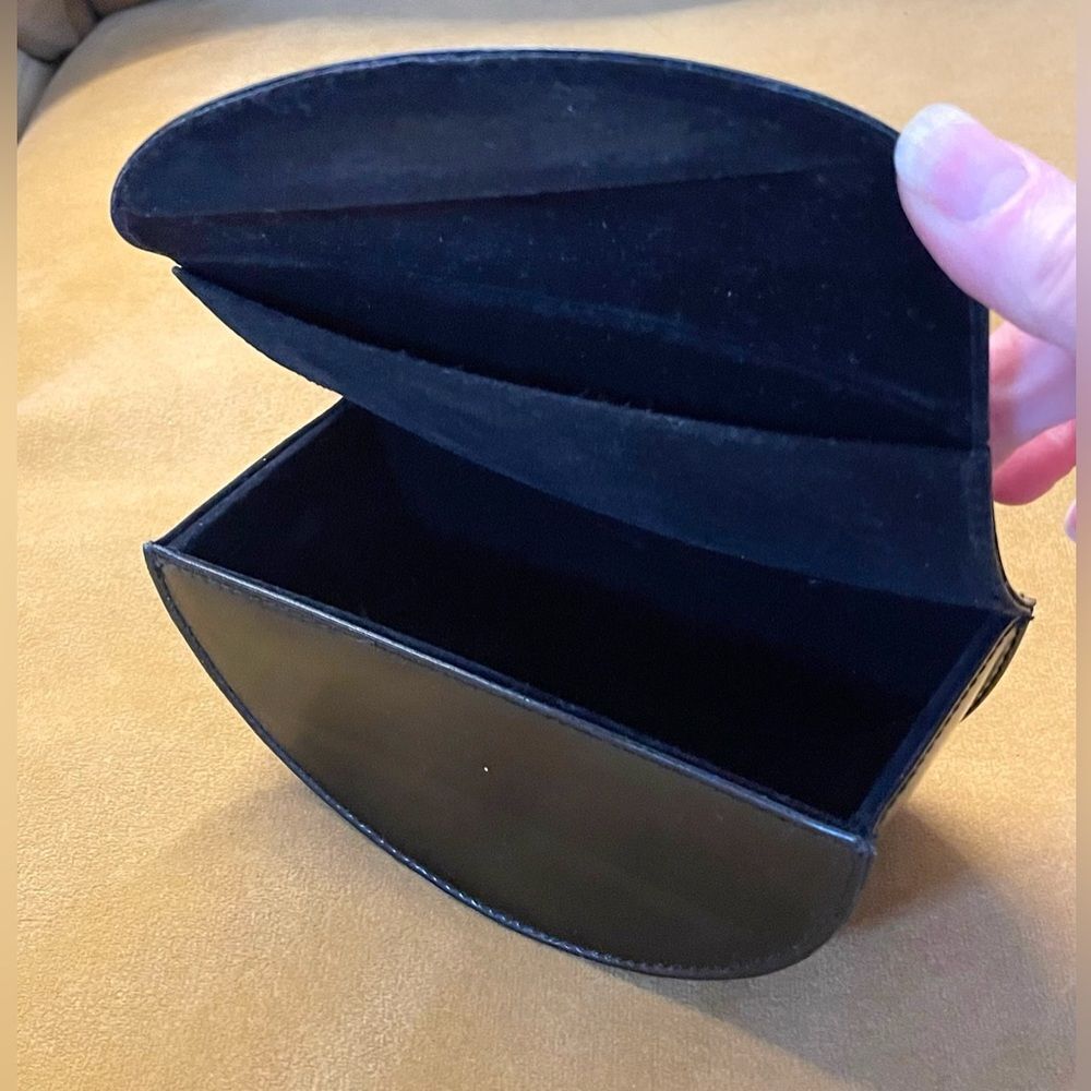Marc by Marc Jacobs Black Glasses Case - Picture 5 of 7